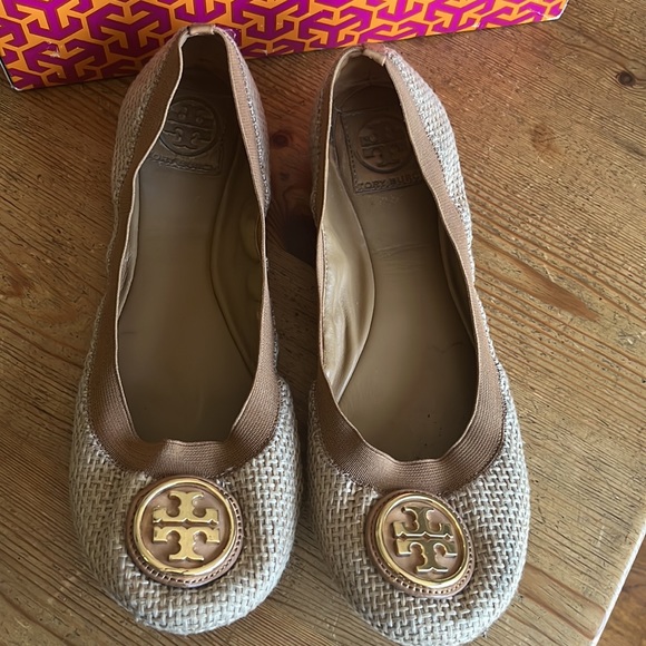 Tory Burch Caroline Flats - Picture 5 of 10